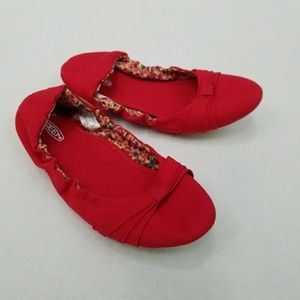 Keen canvas ballet flats. Certified vegan